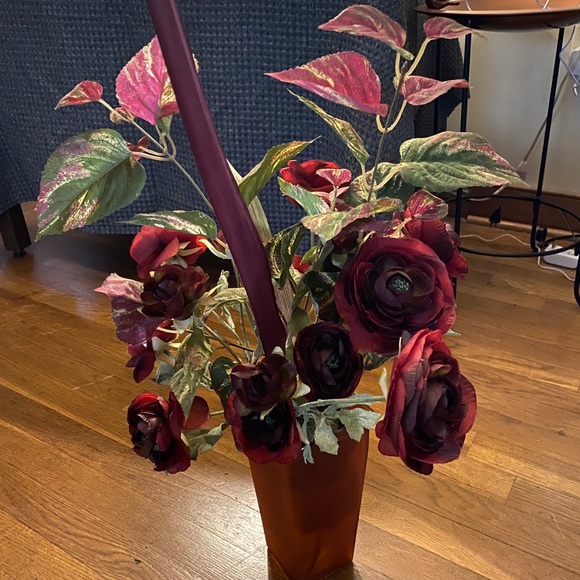 Artificial flower arrangements - Picture 8 of 10